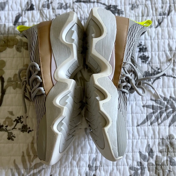 Sorel Women’s Kinetic™ Impact II Lace Sneaker in Dove/Sea Salt NWT • 6.5 - Picture 10 of 12